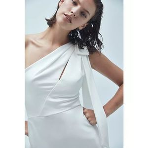 Amsale
Bow Trim One Shoulder Dress